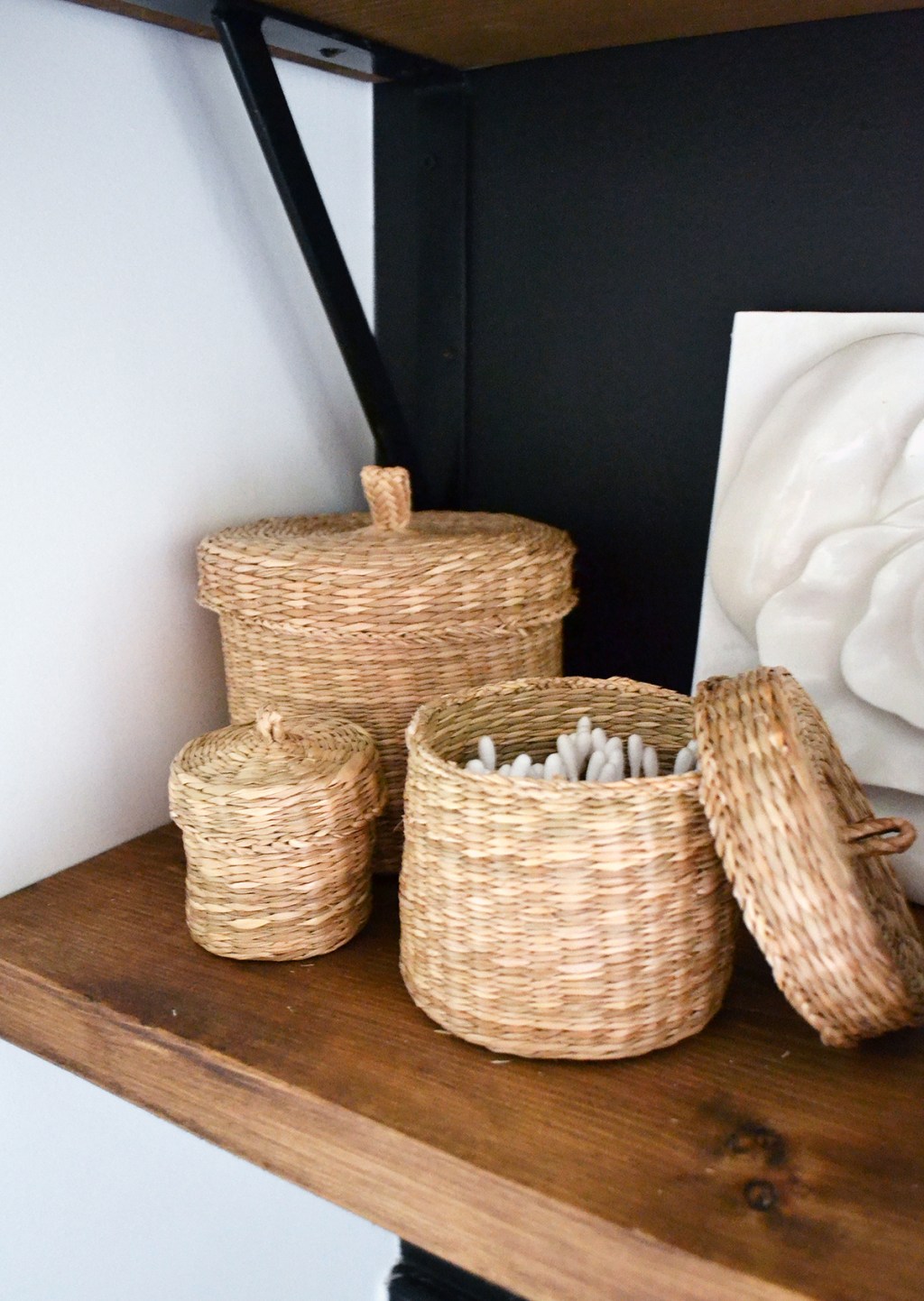Black and White Bathroom&nbsp;Makeover