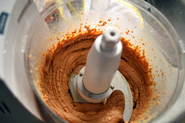 Processing peanut butter