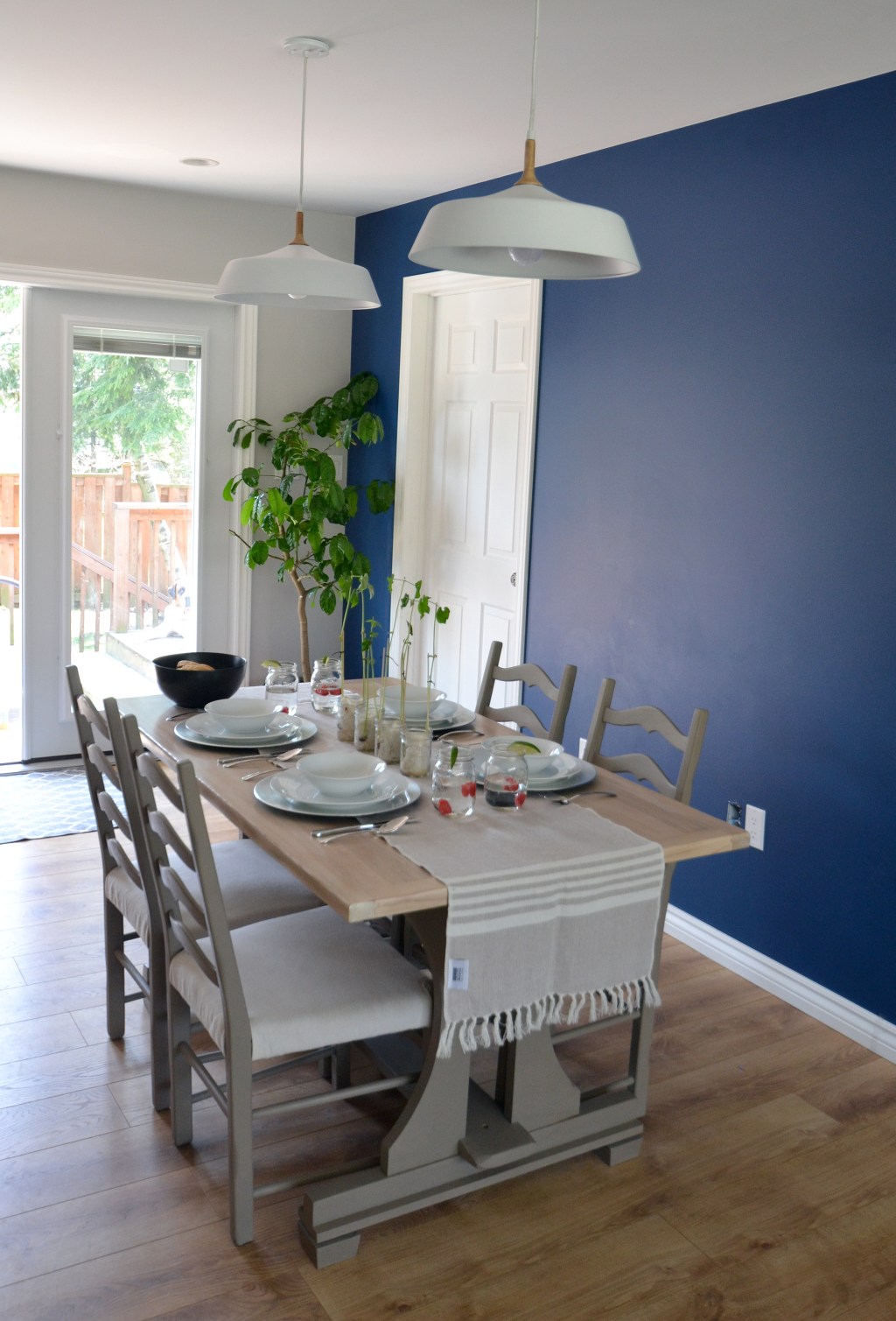 Kitchen Table Makeover With Chalk&nbsp;Paint